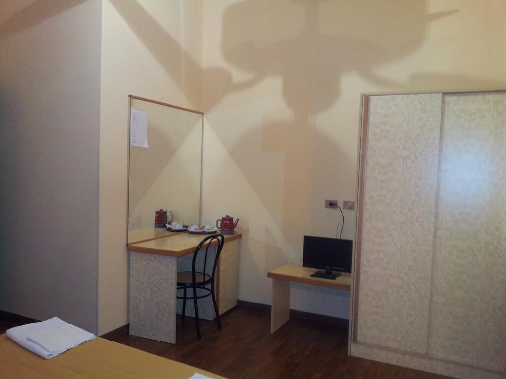 Albergo Tarsia Καστροβιλάρι Εξωτερικό φωτογραφία