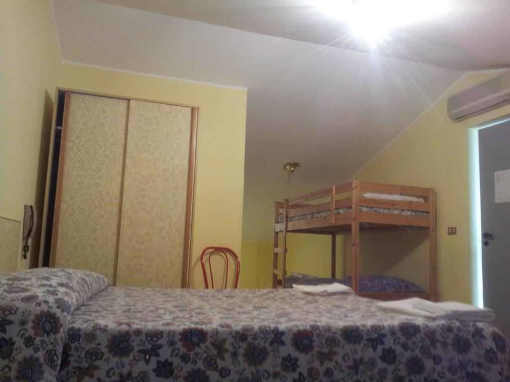 Albergo Tarsia Καστροβιλάρι Εξωτερικό φωτογραφία