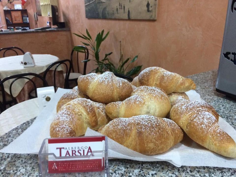 Albergo Tarsia Καστροβιλάρι Εξωτερικό φωτογραφία